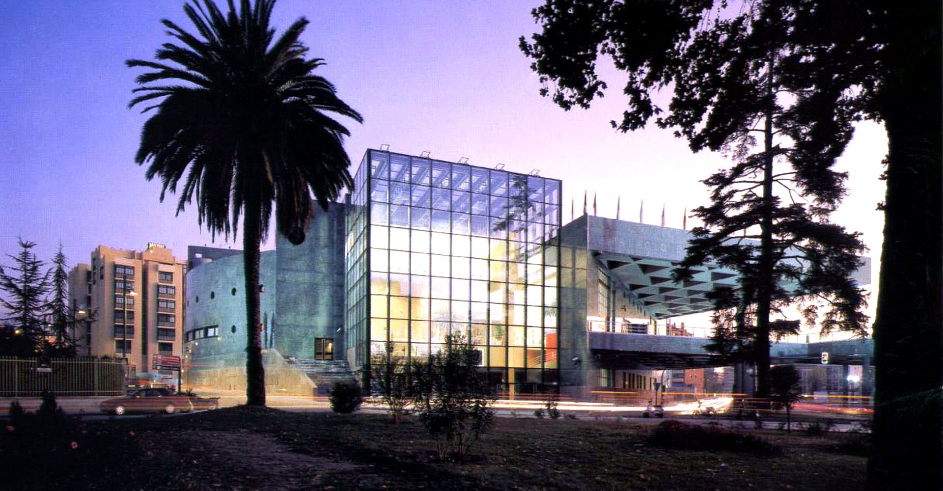 Palacio de Congresos y Exposiciones de Granada – IBÁÑEZ BERBEL & KAYSER  Arquitectos